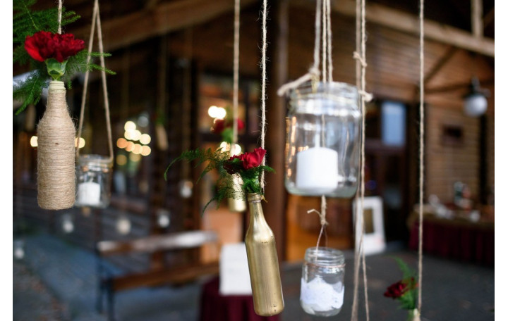 Imaginer sa décoration de mariage avec des Bouteilles et Pots en verre